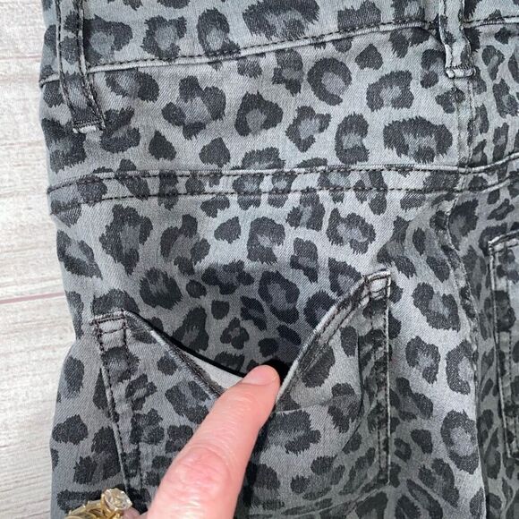 H&M divided women 4 cheetah print jeans gray/black - Picture 7 of 10